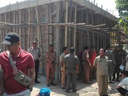 Ruko Pak Kadus Halangi Jalan, Satpol PP Cek Lokasi