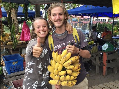 Kisah Pasangan di Bali 3 Tahun Cuma Makan Buah, Klaim Tubuhnya Lebih Sehat