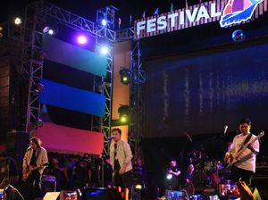 Armada Tutup Festival Pinisi 2018 dengan Meriah