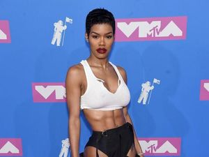 Foto: Teyana Taylor, Penyanyi Seksi yang Perut Sixpack-nya Bikin Iri