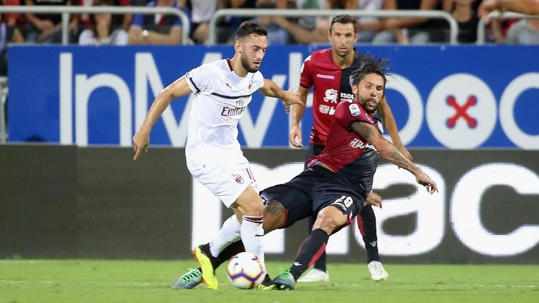 Hasil Liga Italia: AC Milan Diimbangi Cagliari 1-1 Hasil Liga Italia: AC Milan Diimbangi Cagliari 1-1