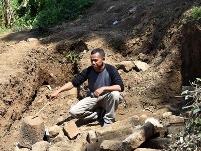 Penampakan Struktur Batu di Dekat Candi Ngempon Semarang