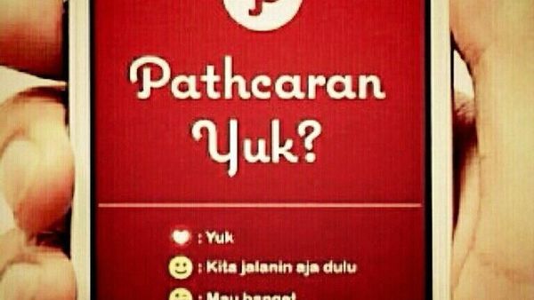 Yuk Nostalgia dengan Path Lewat Meme-meme Ini