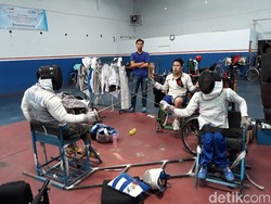 Sejak Lahir Berkaki Satu, Hilman Wakili Indonesia di Anggar Asian Para Games