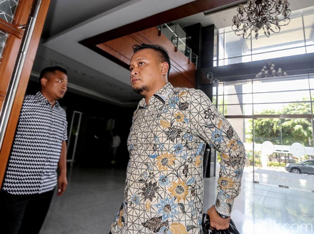 Hakim Tegur Ponakan Novanto karena Selalu Bantah di Sidang Hakim Tegur Ponakan Novanto karena Selalu Bantah di Sidang