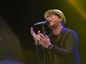 Senandung Sammy Simorangkir Pascaoperasi Kaki Senandung Sammy Simorangkir Pascaoperasi Kaki