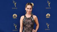 7 Gaun Terseksi Selebriti di Emmy Awards 2018