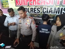 Pemuda Ciamis Kendalikan Prostitusi Online