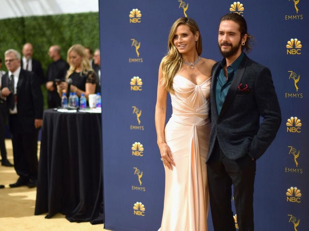 Respons Heidi Klum yang Dicibir Punya Pacar 17 Tahun Lebih Muda Respons Heidi Klum yang Dicibir Punya Pacar 17 Tahun Lebih Muda