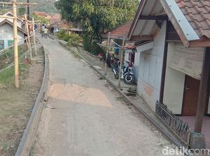 Reaktivasi Jalur Kereta Api, Pemprov Jabar Beri Santunan Bagi Warga