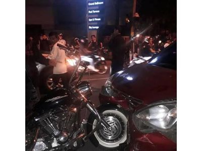 Viral Avanza Ringsek Tabrakan dengan Moge, Sopirnya Dipukuli