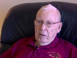 Kisah Haru Kakek 87 Tahun Jadi Supir Truk untuk Biaya Berobat Istri