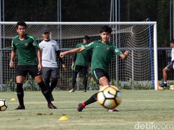Tim Nasional (Timnas) Indonesia U-19 telah memulai sesi latihan untuk persiapan mengikuti turnamen segitiga bersama China dan Thailand.