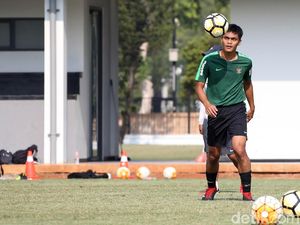 Di Rumah Saja, Rachmat Irianto Bisa Kembangkan Hobi Ikan Cupang