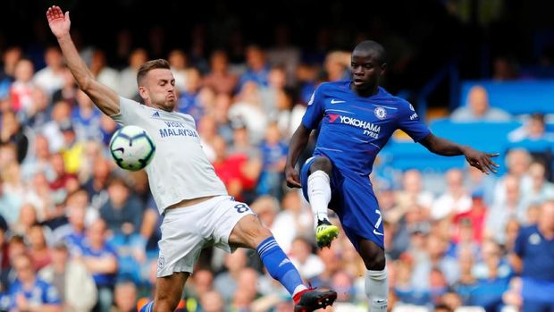 N'Golo Kante ikut membantu Chelsea mengalahkan Cardiff City 4-1. (