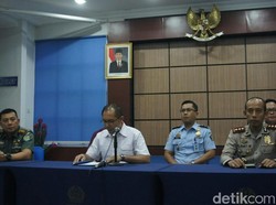 Penjelasan Imigrasi Karawang soal Buku Palu Arit WN China