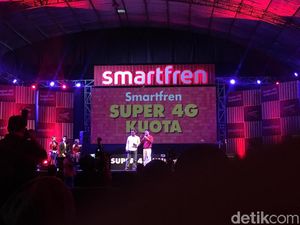 Smartfren Optimistis Gaet 10 Juta Pelanggan Milenial Smartfren Optimistis Gaet 10 Juta Pelanggan Milenial
