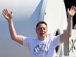 Elon Musk Tak Gentar Mati di Mars