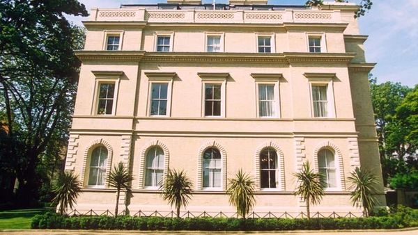 Ini Rumah Crazy Rich Asians di Dunia Nyata yang Bakal Bikin Kamu Bengong