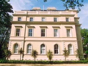 Ini Rumah Crazy Rich Asians di Dunia Nyata yang Bakal Bikin Kamu Bengong