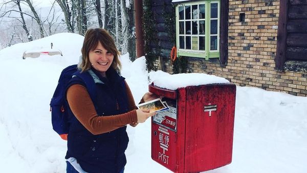 Jadi Pengasuh Anak, Wanita Ini Bisa Keliling Dunia