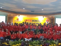 Dapat Emas, Atlet Rayakan dengan Shake Bareng