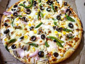 Pencinta Keju, Ini Pizza yang Berlumuran Keju Mulur Meleleh