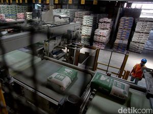 Mengintip Proses Produksi Semen Instan di Bekasi Mengintip Proses Produksi Semen Instan di Bekasi