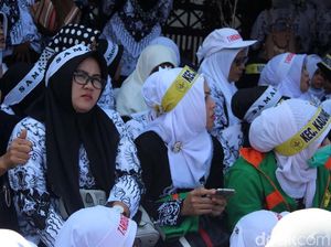Ribuan Guru Honorer di Garut Dapat SK Penugasan Oktober Ribuan Guru Honorer di Garut Dapat SK Penugasan Oktober