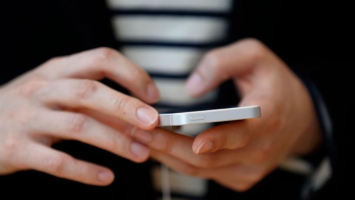 Ada beberapa cara yang sanggup dicoba jikalau terkendala problem storage ketika ingin install iOS 12 (Foto: Tomohiro Ohsumi/Getty Images) Ada beberapa cara yang sanggup dicoba jikalau terkendala problem storage ketika ingin install iOS 12 (Foto: Tomohiro Ohsumi/Getty Images)