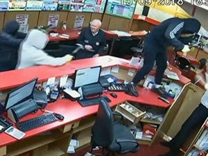 Viral, Aksi Kakek 85 Tahun Hadang Perampok Bersenjata