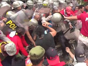 Eksekusi Rumah Bersertifikat Ganda di Pati Diwarnai Kericuhan