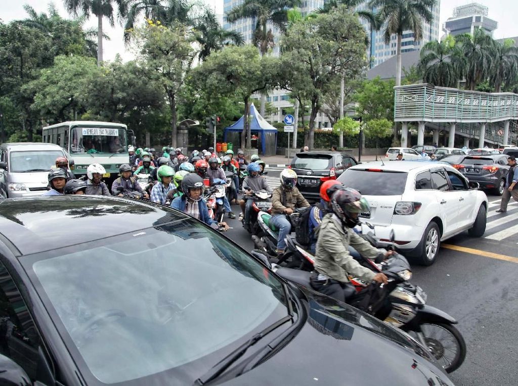 Kendaraan Luar Jakarta Juga Langgar Lalu Lintas dalam Tilang CCTV Kendaraan Luar Jakarta Juga Langgar Lalu Lintas dalam Tilang CCTV
