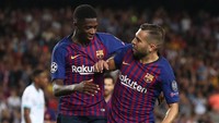 Atas gol indah yang dibuat ke gawang PSV Eindhoven, Ousmane Dembele pantas masuk dalam daftar ini. Bintang muda asal Prancis itu sedang on fire bersama Barcelona. (REUTERS/Sergio Perez)