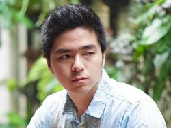 Balik ke Jakarta, Kevin Hendrawan Bikin Salfok Soal Masker