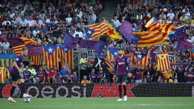 Barcelona tampil lebih dominan di babak pertama.