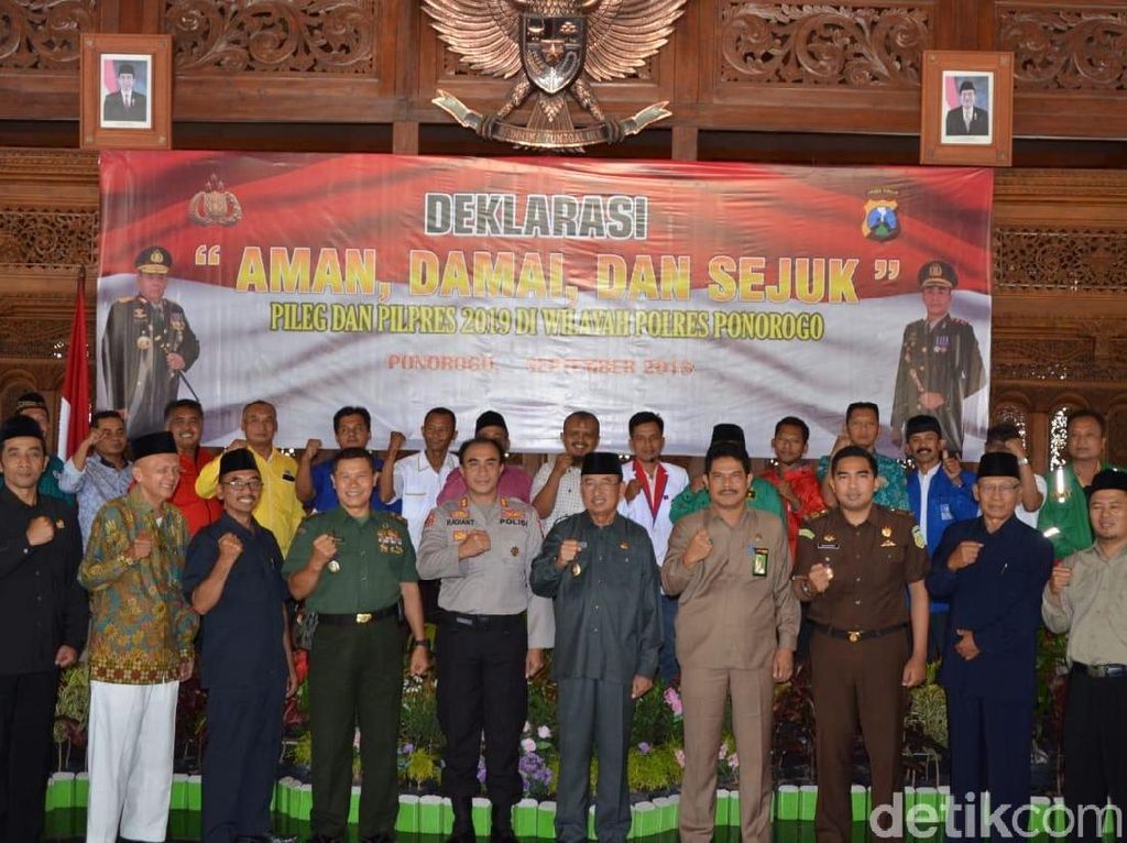 775 Personel TNI-Polri Disiagakan di TPS Se-Ponorogo 775 Personel TNI-Polri Disiagakan di TPS Se-Ponorogo