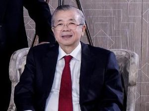 Dari Jualan Sabun Colek, Pria Ini Juga Jadi #CrazyRichSurabayan