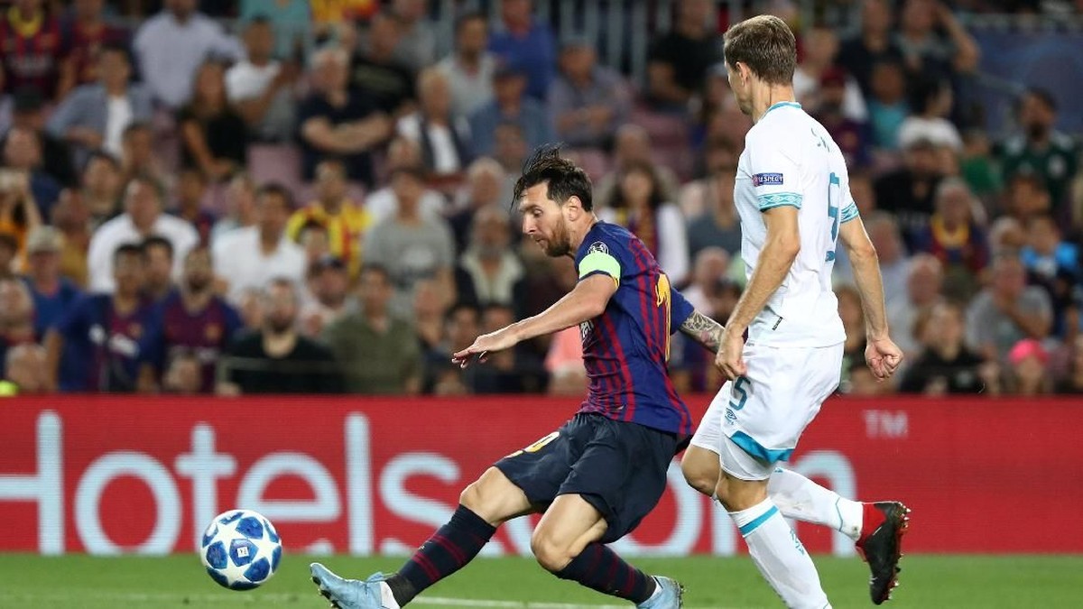 Lionel Messi mencetak hat-trick ke gawang PSV Eindhoven. (Foto: Sergio Perez/REUTERS)