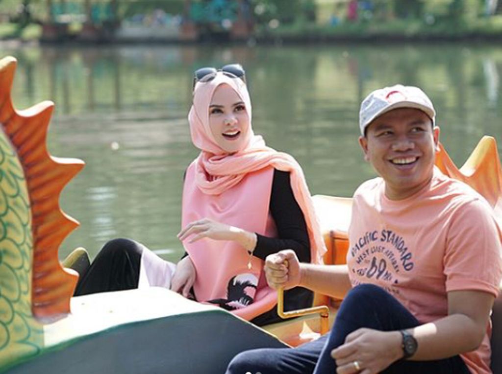 Angel Lelga Tak Jadi Tersangka, Vicky Prasetyo akan Tempuh Praperadilan Angel Lelga Tak Jadi Tersangka, Vicky Prasetyo akan Tempuh Praperadilan