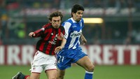 Deportivo La Coruna bikin kejutan di leg kedua perempatfinal Liga Champions 2003/2004. Kalah 1-4 di kandang AC Milan, La Coruna membalasnya dengan kemenangan 4-0 di laga selanjutnya. (Foto: Stu Forster/Getty Images)