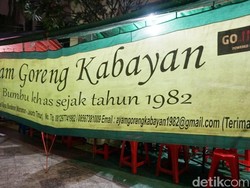 Gurih Renyah Ayam Goreng dan Sayur Asem Gaya Sunda