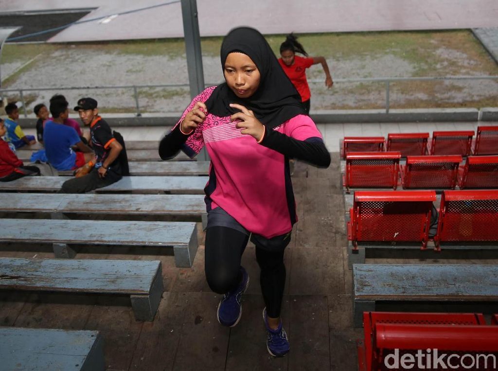Karisma Persembahkan Emas Kesembilan untuk Indonesia Karisma Persembahkan Emas Kesembilan untuk Indonesia