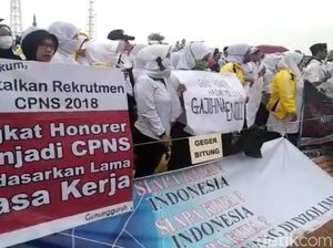 Tak Bisa Jadi PNS, Guru Honorer di Atas 35 Tahun Dapat Ini