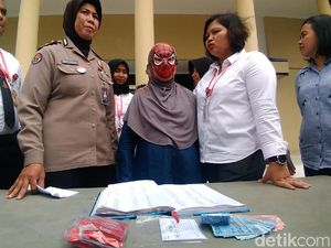Tawarkan Layanan Plus, Panti Pijat Bu Mamik di Surabaya Digerebek