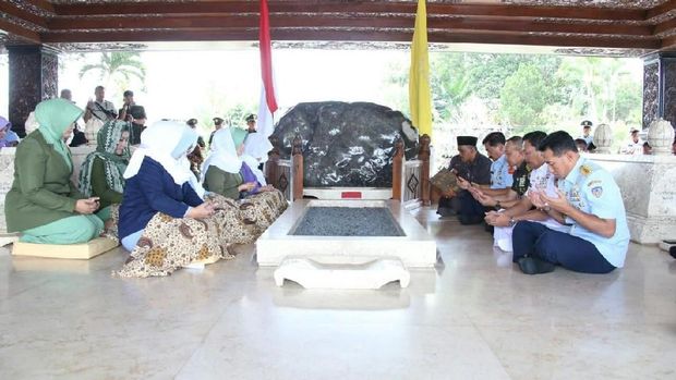 Ziarahi Sukarno, Soeharto, Gus Dur, TNI Ingin Kenang Sejarah
