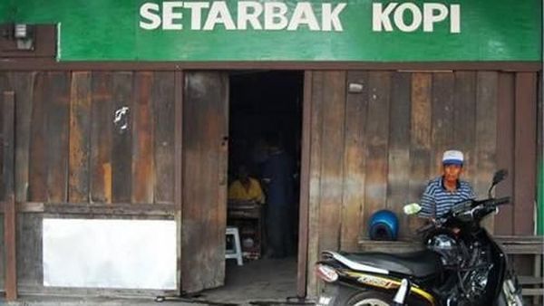 Suka Ngopi di Starbucks? Hati-hati Keselek Saat Lihat Meme Ini
