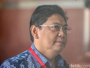 2 Kali Absen di Sidang Bupati Tasdi, Utut Adianto Dipanggil Lagi 2 Kali Absen di Sidang Bupati Tasdi, Utut Adianto Dipanggil Lagi