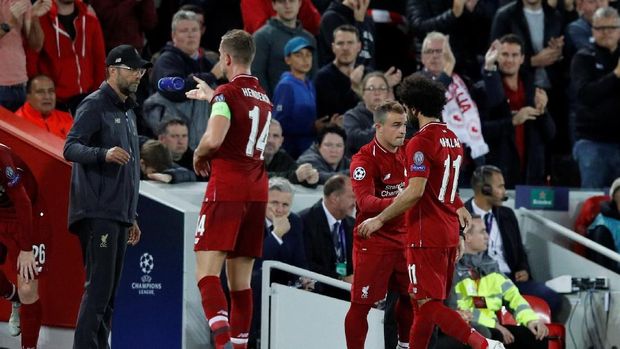 Mohamed Salah digantikan Xherdan Shaqiri pada menit ke-85.
