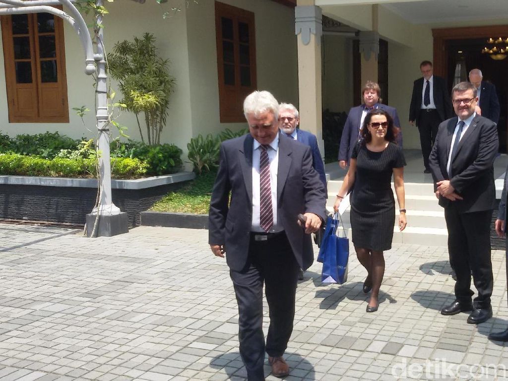 Ceko Tertarik Garap Proyek Kereta Bandara Kulon Progo Ceko Tertarik Garap Proyek Kereta Bandara Kulon Progo